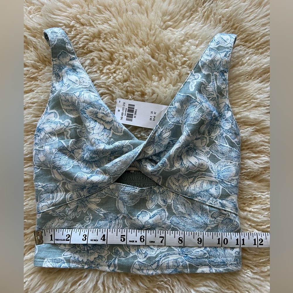 Abercrombie & Fitch Floral Twist-Front Linen Blend Cutout. Size XXS - Picture 4 of 9